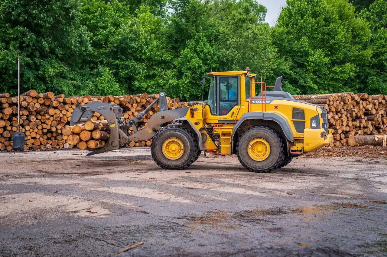 A & D Heavy Equipment equipment yard