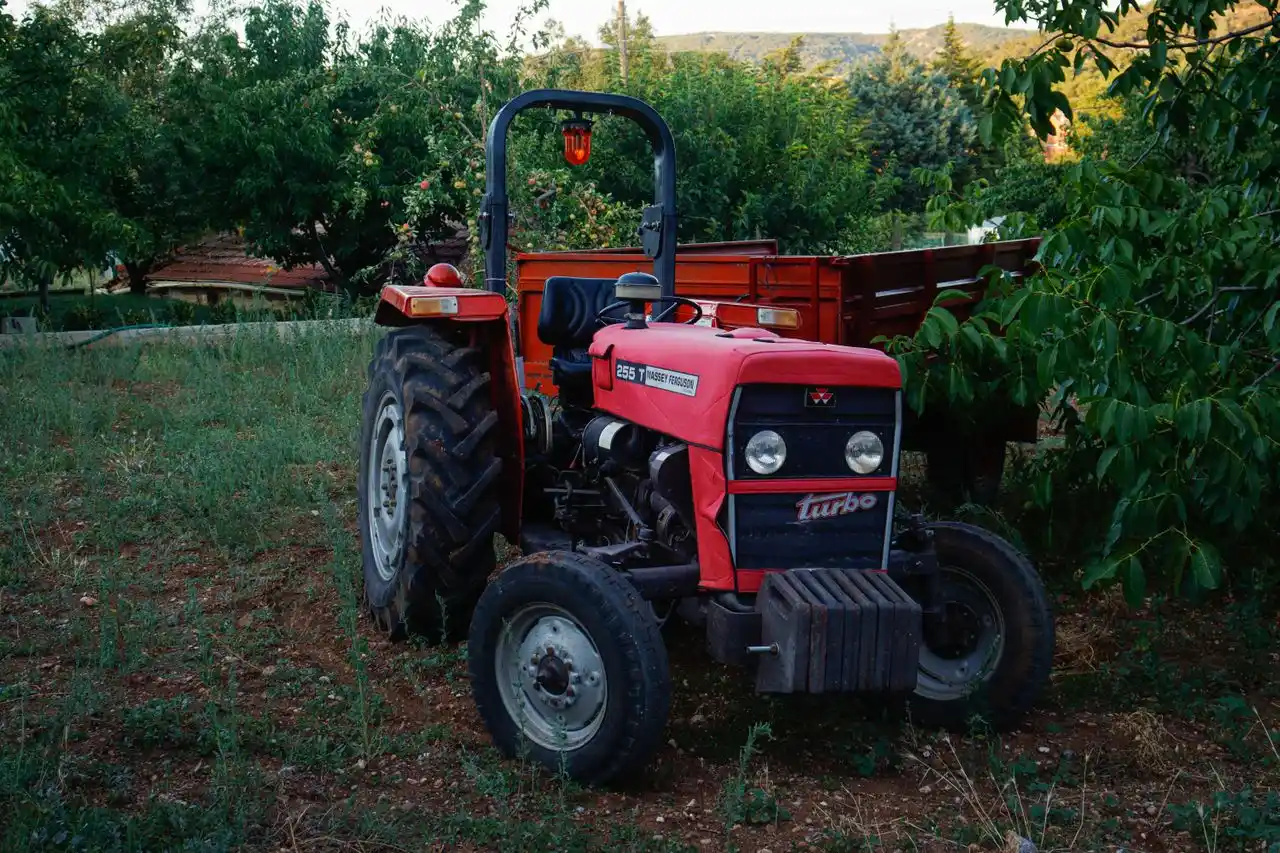Farm and utility equipment